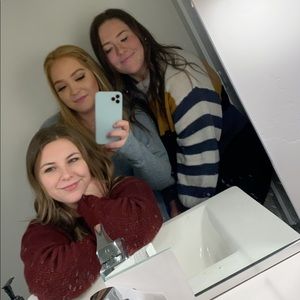 Meet your Posher, Brittney